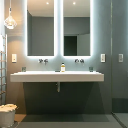 Le Turenne - 5 Etoiles - Hypercentre - Parking Prive Nantes